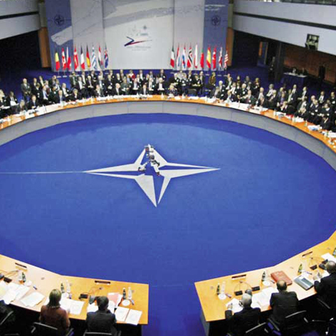 Foto: http://www.globalresearch.ca/articlePictures/NATO%20Summit.jpg