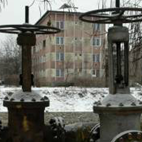 Foto: http://www.glasulmaramuresului.ro/pozegalerie/2009-01-1012__ro__ZI__conducte%20gaz%20(FP).jpg