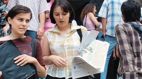 Peste 30.000 de absolvenţi de facultate au intrat în şomaj în 2009 / Foto: zenaida2009.files.wordpress.com