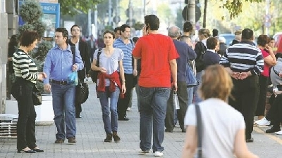 Jumătate dintre români nu reuşesc să economisească niciodată