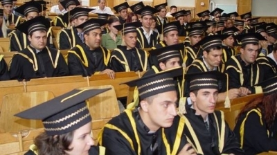 Aproape 38.000 de tineri sub 25 de ani îşi caută job de peste şase luni