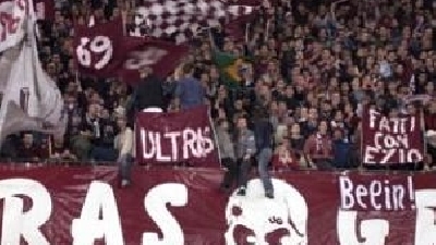 Fanii lui Toro\', dezamăgiţi de evoluţia echipei / FOTO: daily-calcio.com