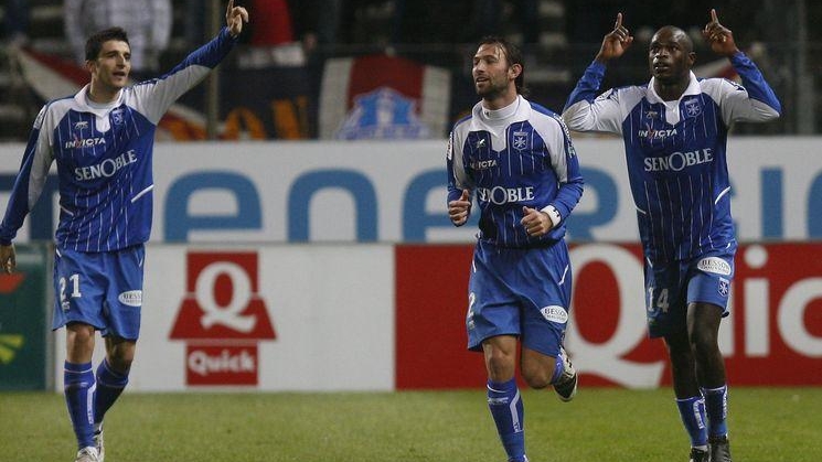 Daniel Niculae (stânga) a dat o pasă de gol în meciul câştigat în deplasare cu Marseille