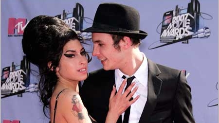 Amy Winehouse s-a împăcat cu Blake Filder-Civil