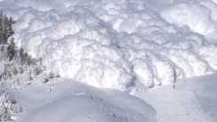 Alertă ANM pentru turiștii de la munte: Pericol de avalanşe în Munţii Bucegi - Risc mare până LUNI