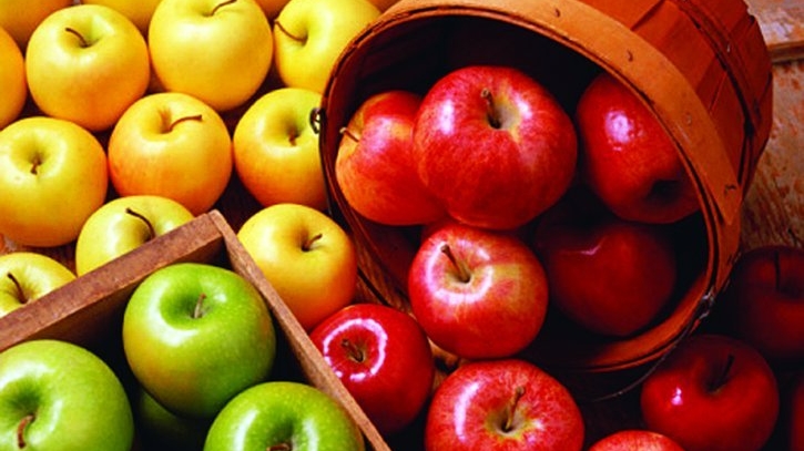 Comisia Europeană îndeamnă copiii să consume fructe