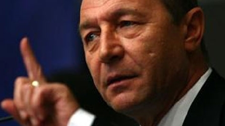 Băsescu spune că Năstase i-a cerut închiderea dosarului său