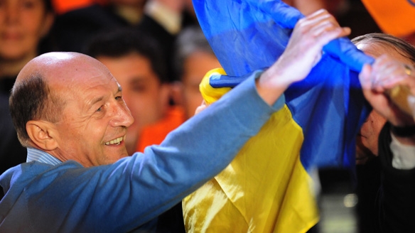 Traian Băsescu îşi măreşte la o săptămână după alegeri zestrea de voturi