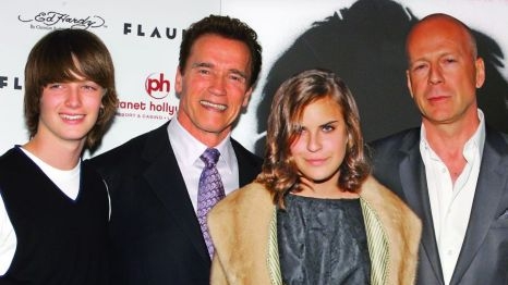 Bruce Willis şi fiica lui, Arnold şi Patrick Schwarzenegger