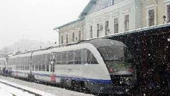 Vor fi suplimentate trenurile care circulă spre cele mai căutate destinaţii în timpul sărbătorilor de iarnă