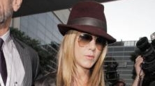 Jennifer Aniston, în aeroportul din Los Angeles