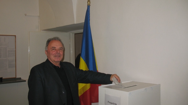 Românii din Moldova au votat masiv cu Băsescu