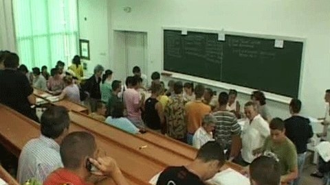 Universităţile româneşti duc lipsă de cadre didactice tinere