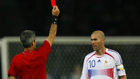Zidane s-a retras din activitate după ce a fost eliminat în finala CM 2006