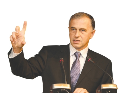 Mircea Geoană a fost implicat în numeroase controverse