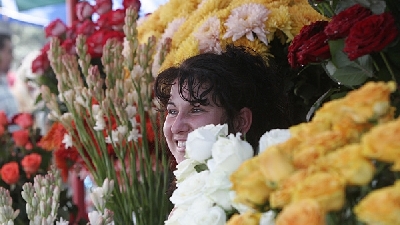 Aproape 1,5 milioane de români îşi serbează onomastica de Florii
