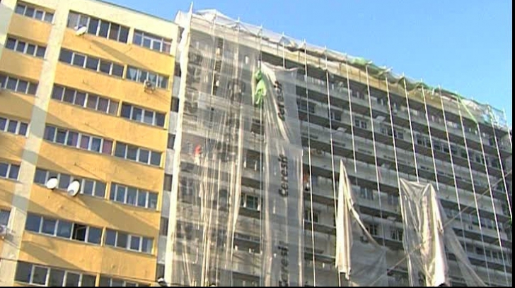 Programul pentru reabilitarea termică a clădirilor de locuit continuă și în 2015