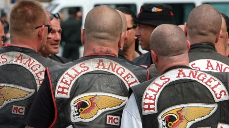 Percheziții la motocicliștii Hells Angels, după atacul mafiot din ...