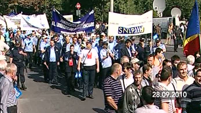 Mii de sindicalişti BNS protestează în Capitală
