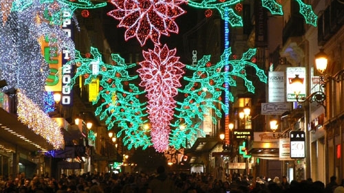 Record mondial de luminiţe de Crăciun, la Bucureşti / FOTO: europelifeofluxury.com