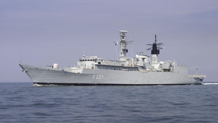 Guvernul aprobă finanţarea misiunii fregatei Ferdinand în Libia