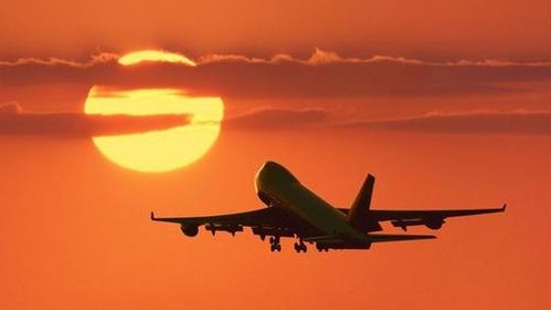 În același interval de timp, cheltuielile au crescut mai mult decât veniturile