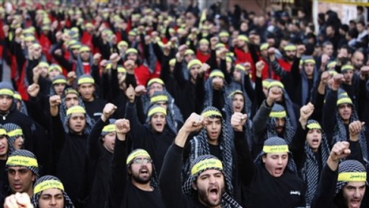 Paradă a militanţilor Hezbollah