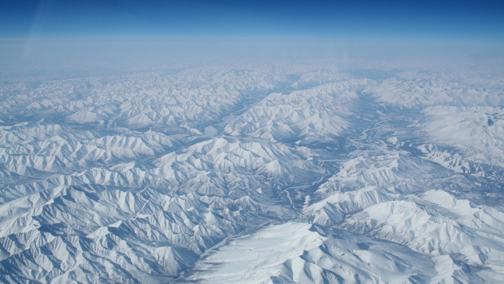 Siberia, de la 10.000 de metri. Alb peste tot