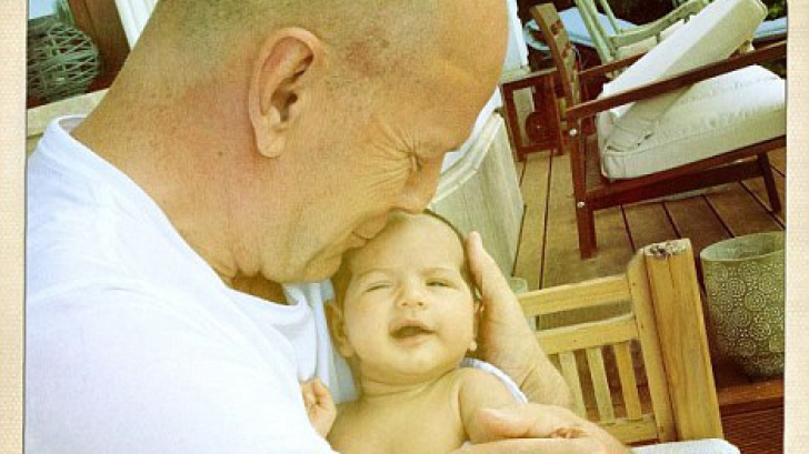 Bruce Willis şi fiica sa, Mabel Ray. Foto: Twitter