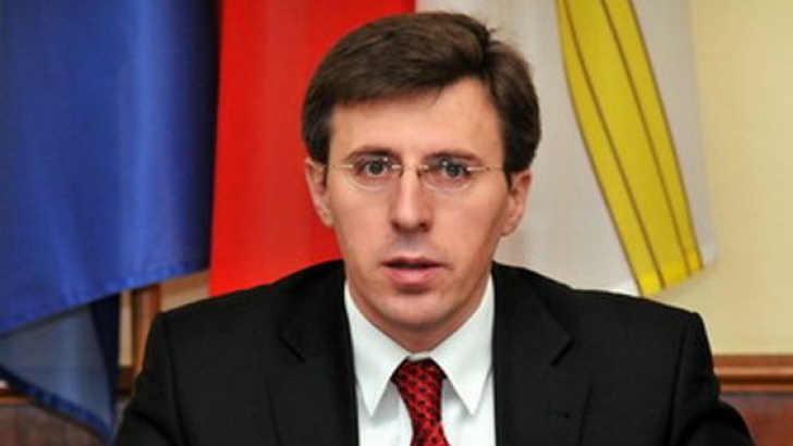 Vlad Filat și Dorin Chirtoacă au fost invitați la nunta Elenei Băsescu