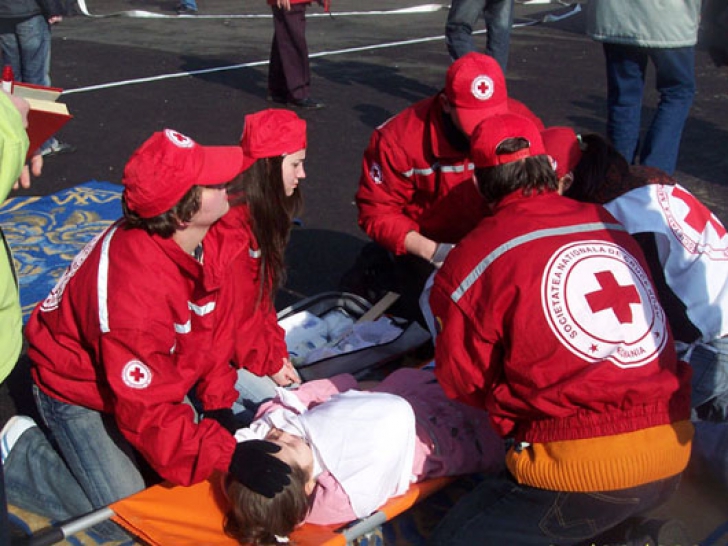 Simulare de prim-ajutor (rol ilustrativ)