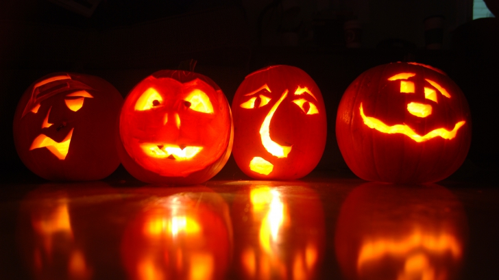 Tradiţii şi obiceiuri de Halloween