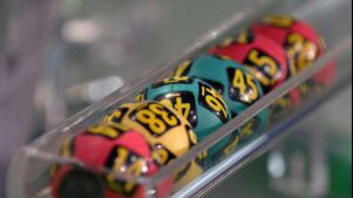 14 români au devenit mai bogaţi după extragerea LOTO
