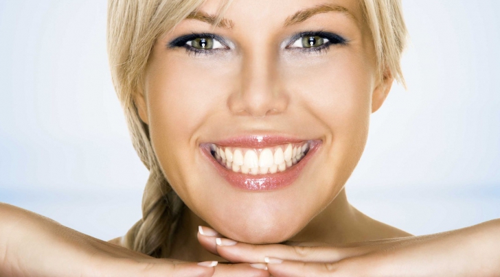 Alimente pentru dinți albi şi sănătoşi. Ce recomandă un reputat stomatolog 