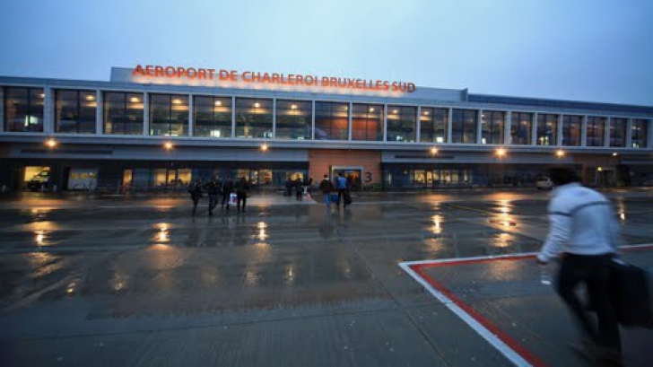 Decolările de pe aeroportul din Charleloi, suspendate. Foto/Profimedia