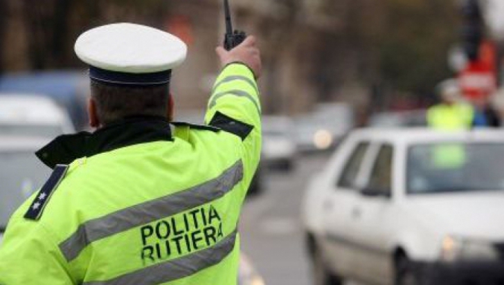 Ponta le cere poliţiştilor să fie mai rapizi şi mai duri