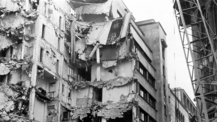 Cutremurul din 1977 a provocat pierderi uriașe în Bucureşti