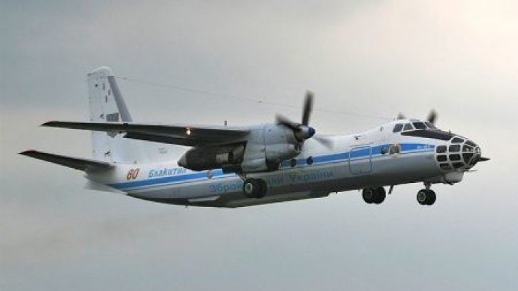 Un avion Antonov-30B