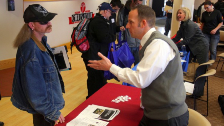 "Vă contactăm noi", este replica pe care o aud de sute de ori cei mai mulţi şomeri