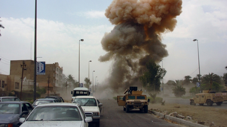 Cel puţin doi morţi după ce o bombă a explodat în apropierea unei secţii de votare din Irak