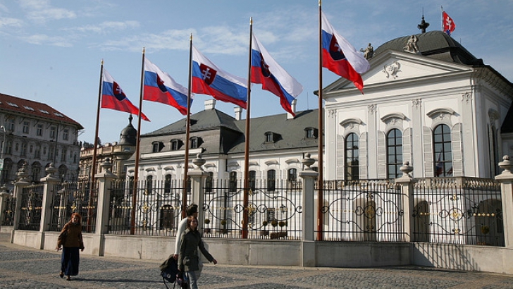 Slovacia nu va mai administra vaccinul Sputnik-V
