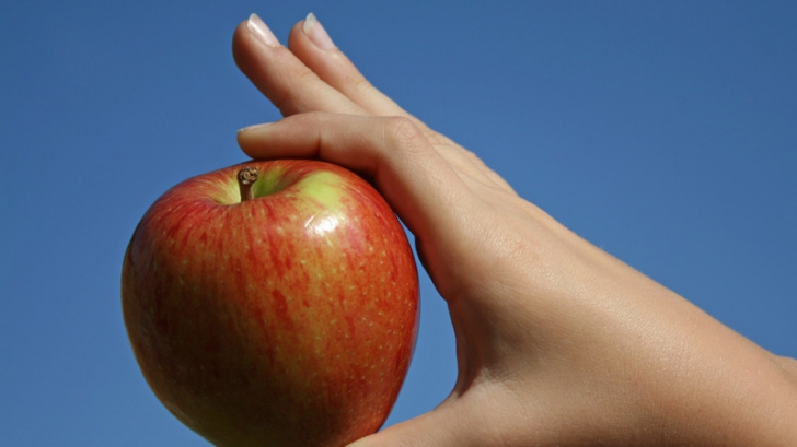 Dieta cu mere elimină toate grăsimile din corp