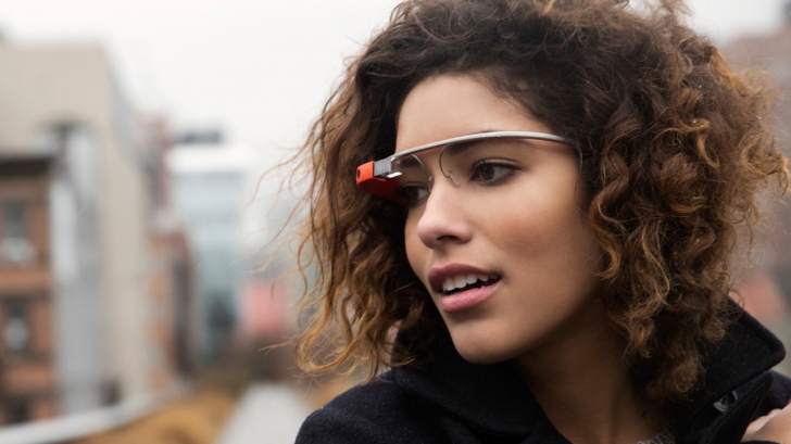 Ochelarii inteligenți Google Glass