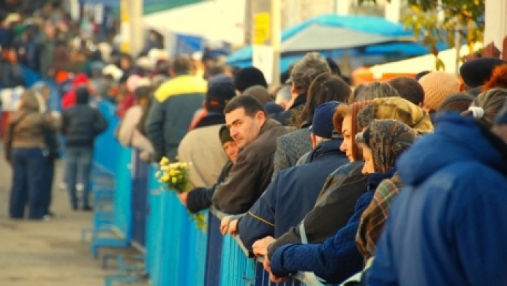 SFÂNTA PARASCHEVA: Sute de mii de credincioşi sunt aşteptaţi la Iaşi