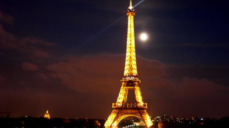 Turnul Eiffel, închis vineri din cauza unui protest al angajaților împotriva hoților de buzunare