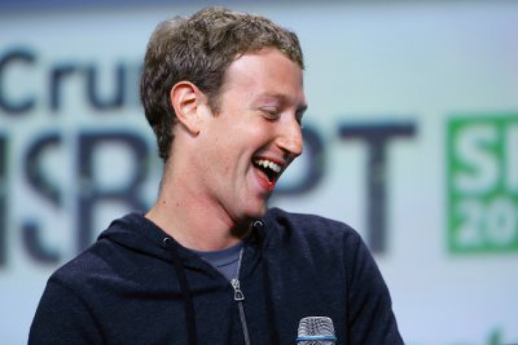 Zuckerberg a primit anul trecut un salariu simbolic de 1 dolar