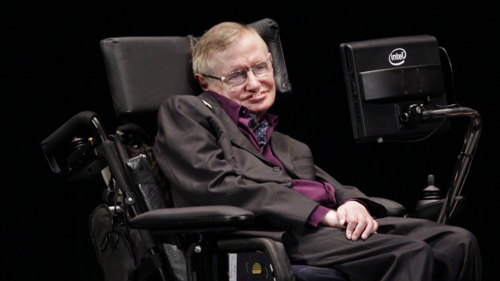 Stephen Hawking crede că tehnologia ne va ajuta să trăim pentru totdeauna.