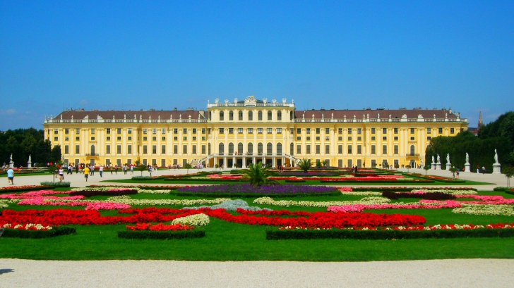 Castelul Schonbrunn din Viena