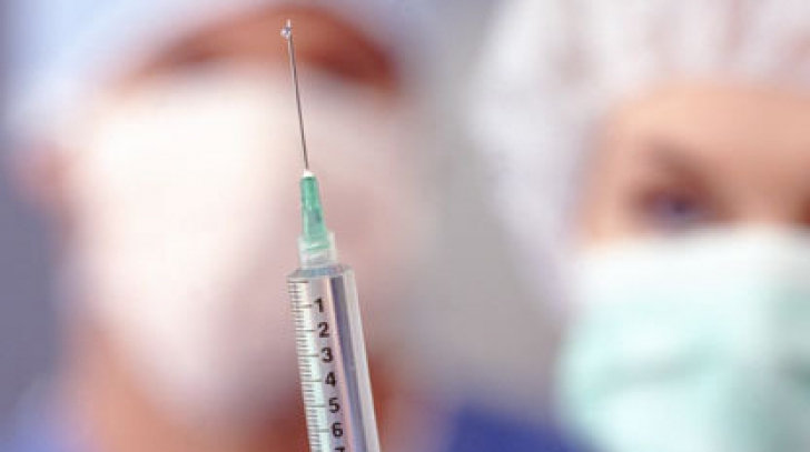 OMS recomandă două vaccinări, nu trei, împotriva HPV, pentru fete, începând de la vârsta de 9 ani