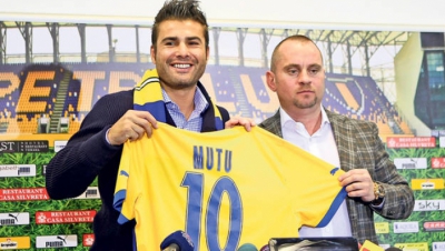 Adrian Mutu &icirc;i ameninţă pe stelişti